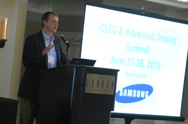 27일(현지시간) 삼성전자와 함께 이번 행사를 공동 주관한 미국 리서치 전문 기관인 ‘인사이트 미디어’의 CEO인 크리스 치눅(Chris Chinnock)이 환영 인사를 하고 있다. / 제공=삼성전자