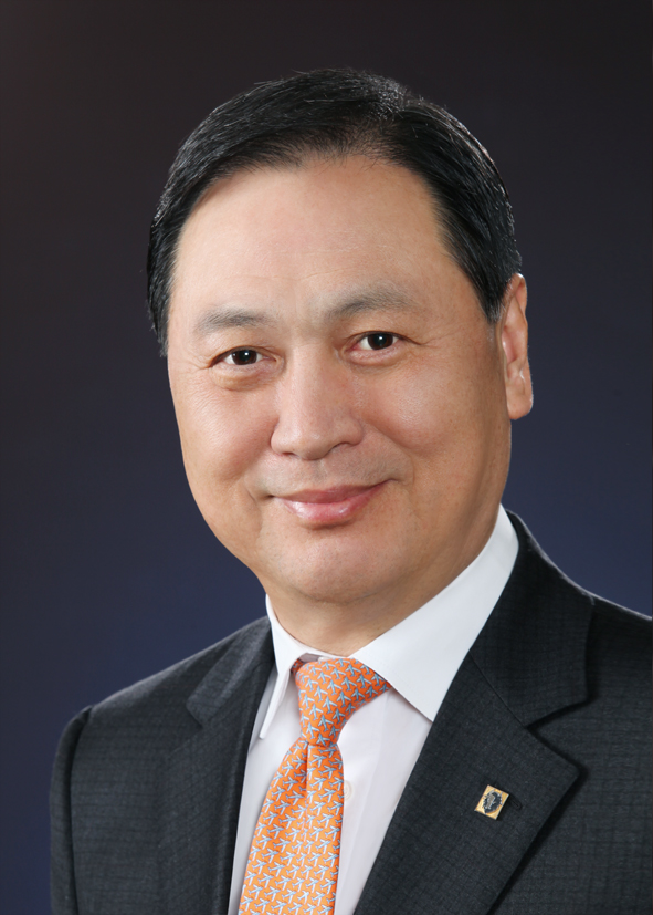 (주)비와이엔블랙야크 강태선 회장. (제공=비와이엔블랙야크)