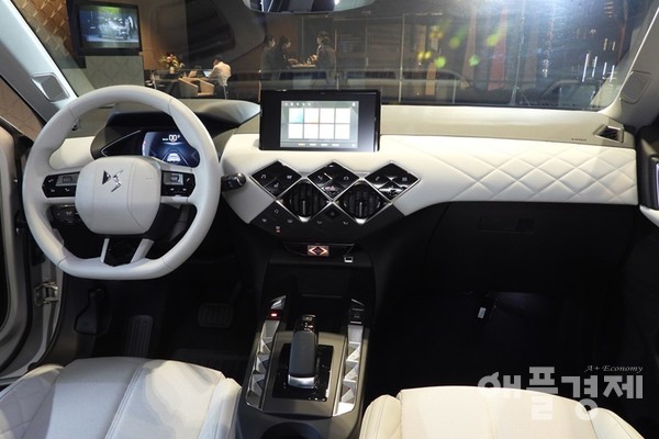 DS 3 크로스백 E-텐스 실내 (사진=황현태 기자)