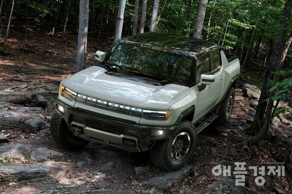 한국지엠은 GM이 전기 픽업트럭 'GMC 허머 EV'를 전격 공개했다고 밝혔다. (사진=GM)