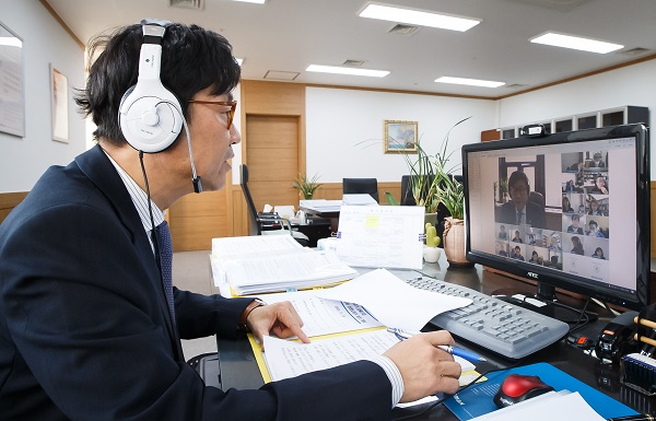 도규상 금융위 부위원장이 25일 서울 종로구 정부서울청사에서 금융산업 미래전망과 경쟁도 평가회의를 주재, 모두발언을 하고 있다. (사진=금융위원회)