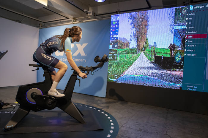 탁스 네오 스마트 시연 모습