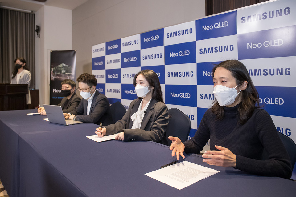 31일 수원 라마다 호텔에서 열린 ‘테크 세미나’에서 삼성전자 영상디스플레이사업부 개발팀 실무 담당 직원들이 질의 응답에 답변하고 있는 모습 (제공=삼성전자)