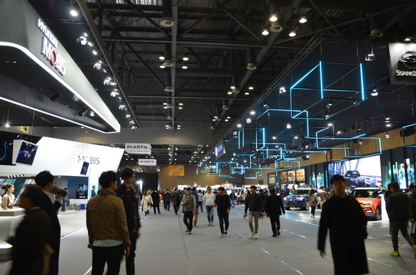 사진은 지난 2019년 킨텍스에서 열린 '서울모터쇼 2019' 전시장 입구 모습.