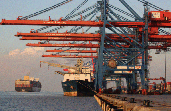 사진은 수출항의 모습으로 본문과 직접 관련은 없음.