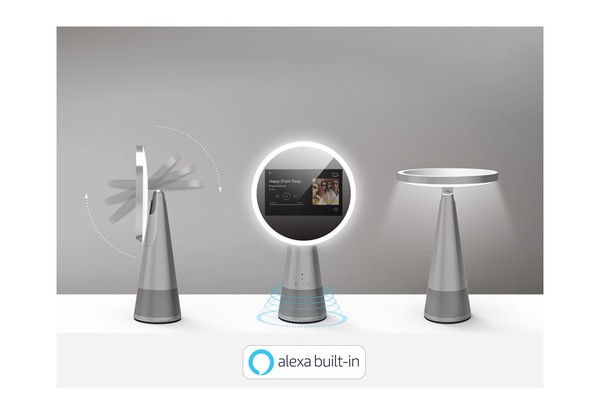 사진은 ICON.AI의 알렉사가 탑재된 스마트 메이크업 미러로서 본문 기사와 직접 관련은 없음.