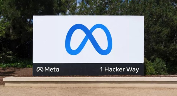 사진은 '페이스북'에서 사명을 바꾼 '메타'의 본사 앞 간판.