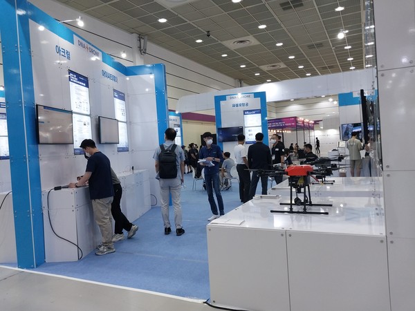 사진은 '2022 무인이동체 박람회' 현장으로서 본문 기사와 직접 관련은 없음.