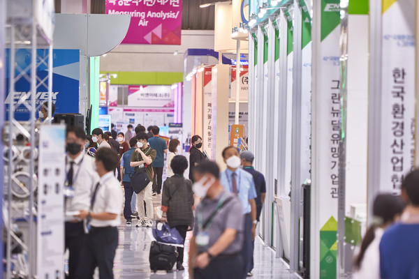 사진은 각종 친환경 제품과 기술이 출품된 '환경산업전시회'장 모습으로 본문과는 직접 관련없음.