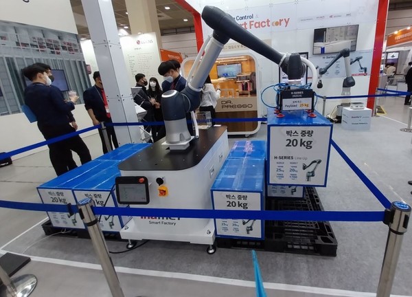 사진은 '2022 스마트팩토리전'에 출품된 공장 자동화를 위한 로봇으로 본문 기사와는 관련없음.