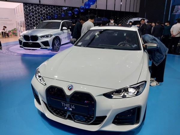BMW 전기차 버전 'THE i4'