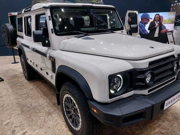 완성차 스타트업 이네오스가 제작한 스테이션 웨건.