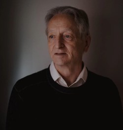 제프리 힌튼 전 구글 AI최고 책임자. 오랜 몸담았던 구글을 떠나면서 초대형 AI의 위험성을 강력 경고했다.(사진=뉴욕타임스)