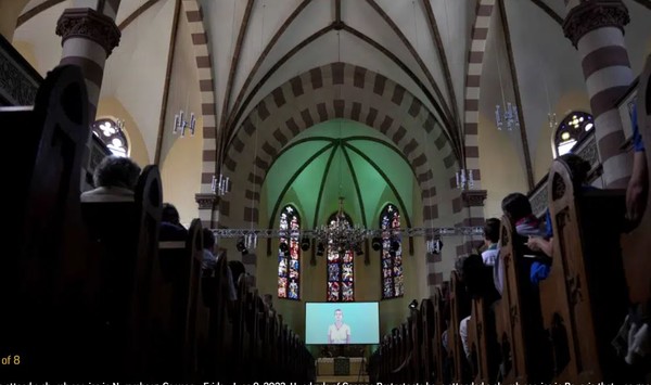 챗GPT기반의 아바타가 예배를 주관하고 있다. (사진=AP통신)