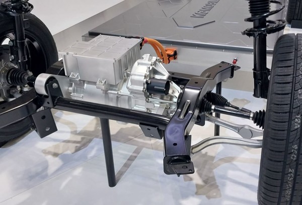 전기차에 장착된 배터리.