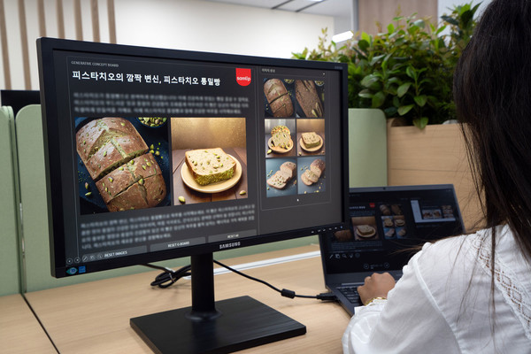 SPC삼립 직원이 생성형 AI에 기반한 ‘SGPD(Samlip Generative Product Development)’를 신제품 개발 업무에 활용하고 있는 모습(사진:SPC삼립)