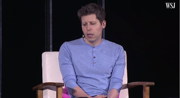 오픈AI의 샘 앨트먼이 WSJ '테크 라이브쇼'에서 대담을 나누고 있다. (사진='테크 라이브쇼' 캡처)
