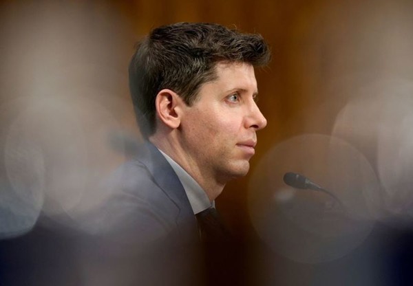 미 의회 법사위에서 증언하고 있는 샘 앨트먼. (사진-월스트리트저널)