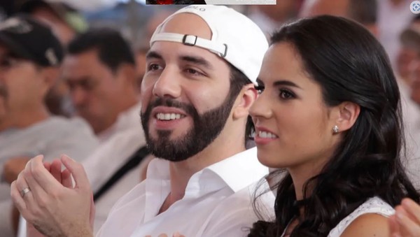 나이브 부켈레 엘살바도르 대통령 부부의 모습. (사진=위키미디어, 디크리트)