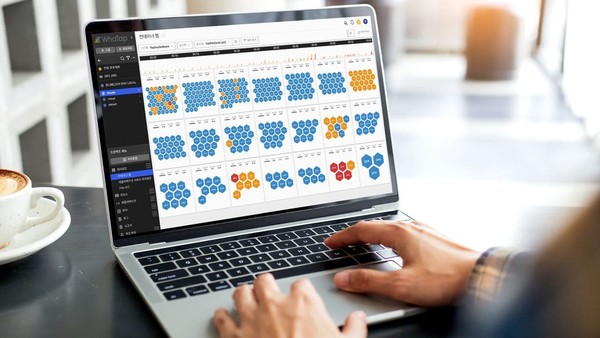 사진은 클라우드 기반 네트워크 작업 모습으로 본문과 직접 관련은 없음.