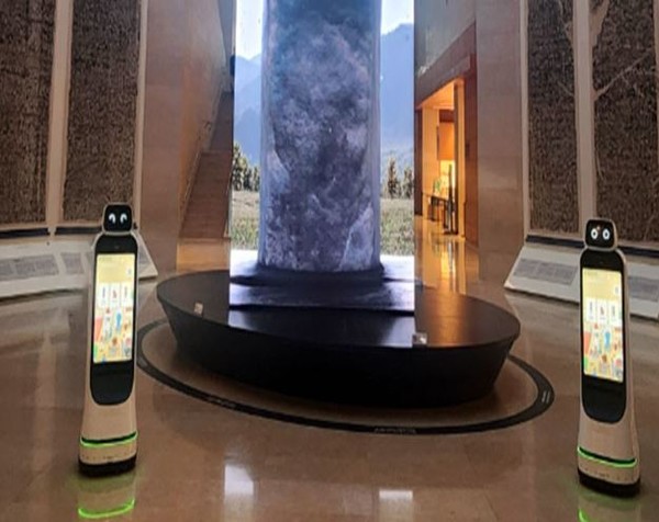 문화해설 로봇 '큐아이' (사진=문화체육관광부)