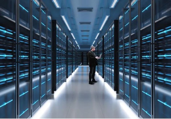 데이터센터 모습으로 많은 전력 소모가 문제가 되고 있다. (사진=게티 이미지)