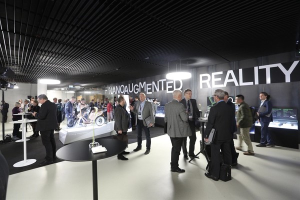 룩셈부르크 '나노 전시회'로서 본문과 직접 관련은 없음.