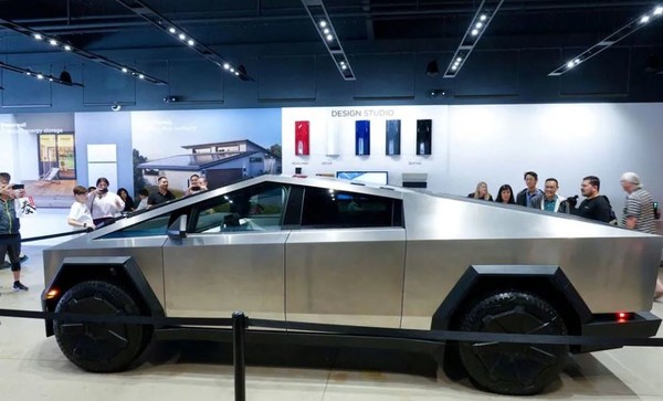 테슬라 사이버트럭이 소비자들의 호응을 얻지 못하고 있다는 평가다. (사진=로이터통신)