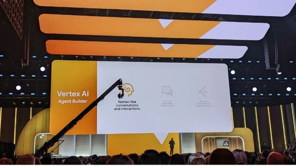 '구글 클라우드 넥스트 2024'에서 '버텍스AI 에이전트' 기술이 공개되고 있다. (사진=Future)