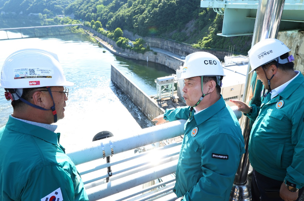 윤석대 사장 대청댐 홍수태세 현장점검(사진:한국수자원공사)
