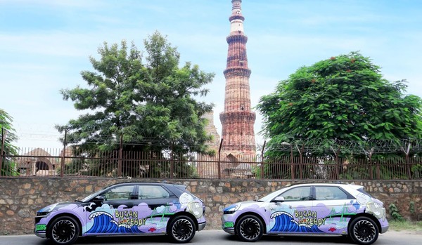 인도 뉴델리 시내에 전시된 현대차 '아이오닉5'. (사진=현대자동차)