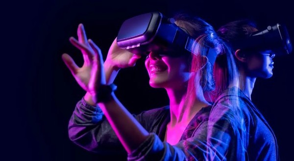 금년 안으로 출시될 삼성-구글 XR플랫폼 이미지. (출처=셔터스톡)