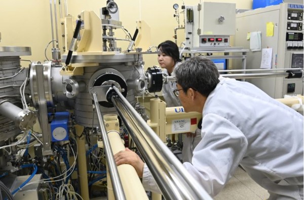 p형 반도체를 개발한 전자통신연구원의 실험실 모습.(사진=전자통신연구원)
