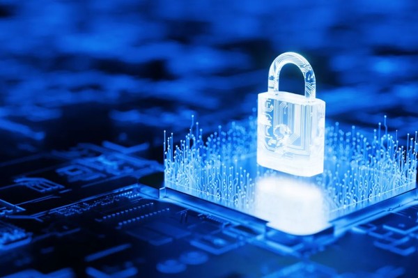 사이버보안 이미지. 'CS 버그' 사태 등을 계기로 사이버보안의 혁신을 기해야 한다는 목소리가 높다. (출처=테크크런치)