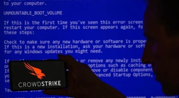 크라우드스트라이크 사태 당시의 블루스크린 현상을 일으키며 먹통이 된 컴퓨팅 화면. (사진=테크타깃)