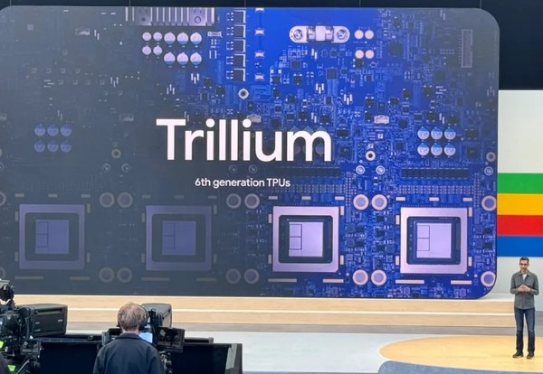 구글 CEO 순다 피차이가 텐서플로우 기술을 소개하고 있다. (출처=구글)