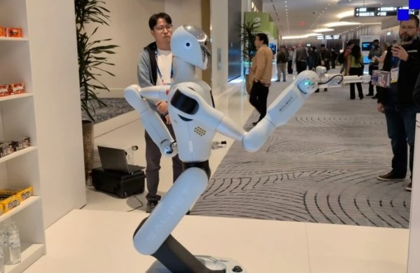 갤봇 편의점 봇. (사진=CES)