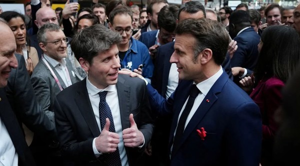 '파리AI 서밋'에서 마크롱 프랑스 대통령과 오픈AI CEO 샘 앨트먼이 조우하고 있다. (사진=로이터)