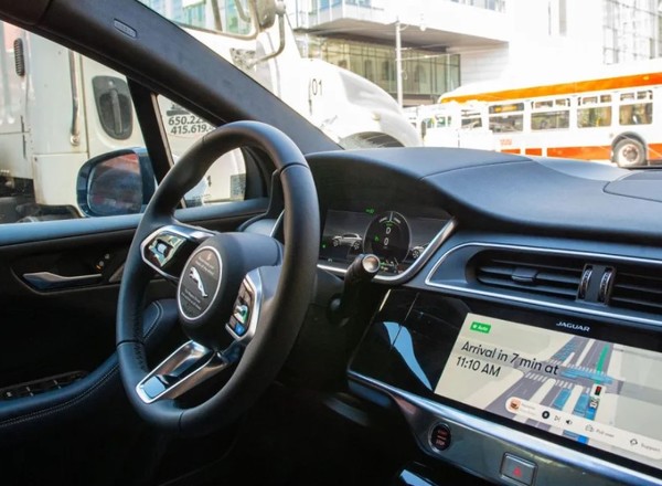 자율주행 운전대. (사진=웨이모)