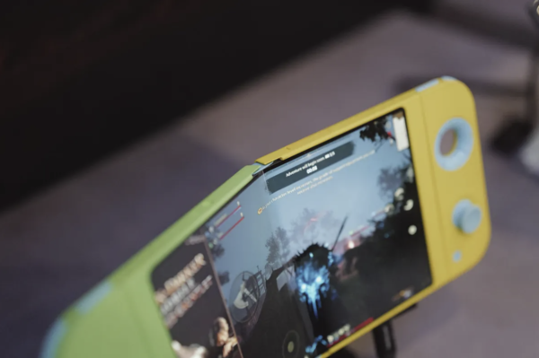 삼성디스플레이가 공개한 ‘플렉스 게이밍(Flex Gaming)’.(사진:씨넷)