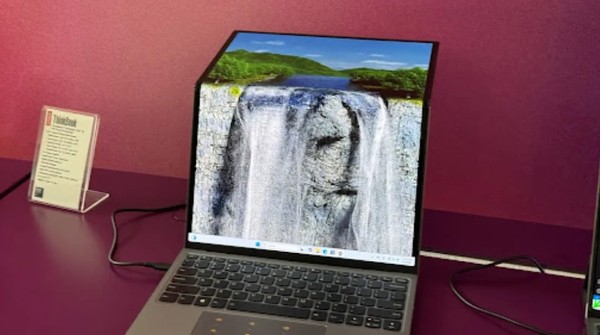 레노버 접이식 노트북. (출처=테크레이다)