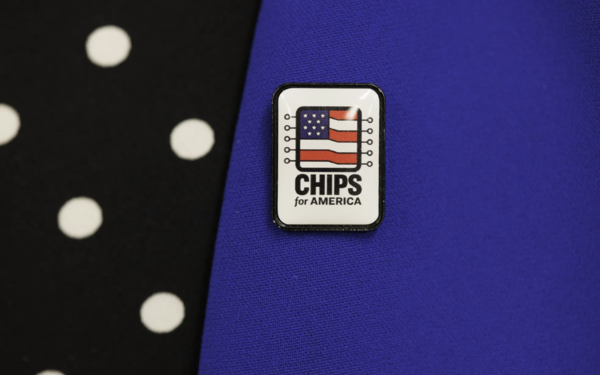 미국 국기가 그려진 칩.(사진:블룸버그)
