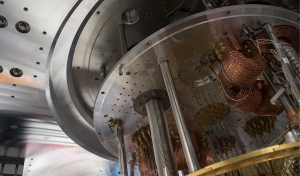 영국이 개발한 양자 컴퓨터 이미지. (출처=셔터스톡)