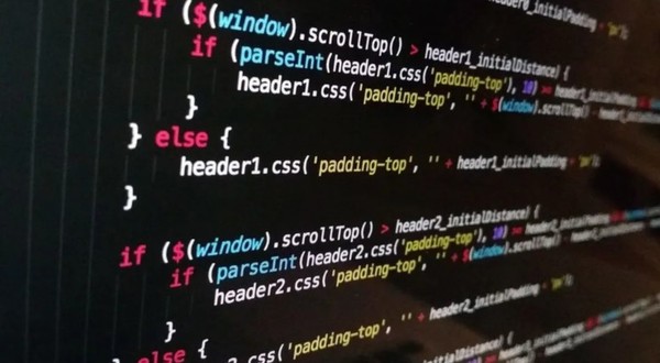 AI, 생성 코드엔 '패키지 환각'이 심각하다는 지적이다. 사진은 바이브 코딩 화면. (이미지=픽사베이)
