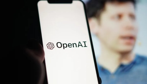 소프트뱅크와 함께 '스타게이트 AI'를 추진하는 오픈AI와 샘 앨트먼.  최근 복합적인 원인으로 중단 위기를 맞았다. (사진=셔터스톡)