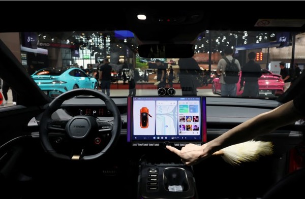 사진은 AI봇에 의한 자율주행으로 본문과 직접 관련은 없음. (출처=로이터)