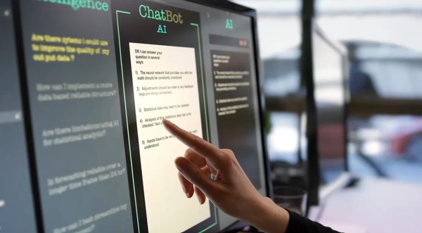   AI챗봇을 활용한 바이브 해킹이 미래 IT문명의 가장 큰 위협이 될 것이란 전망이다. (이미지=사이버시큐리티인사이더)