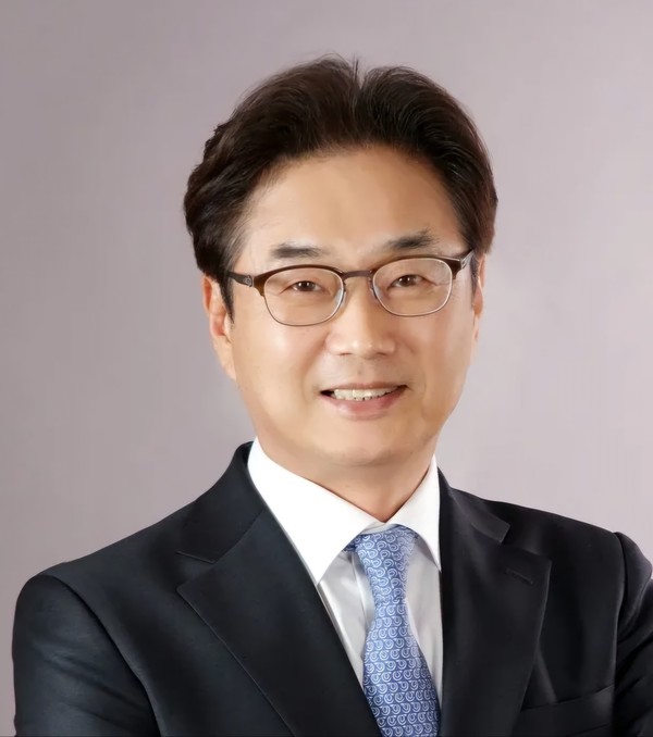 원희목 신임 유한재단 이사장