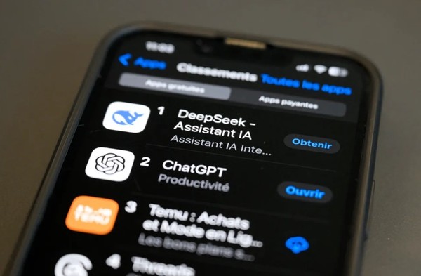  각종 AI모델 이미지. 이를 소형화하는 '증류'기술이 부각되고 있다. (출처=AFP, 게티이미지)