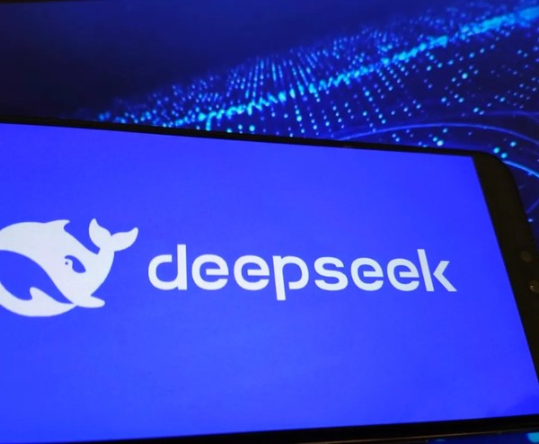 '증류' 기술을 바탕으로 한 중국 딥시크의 'R1'모델. (출처=아이스톡)